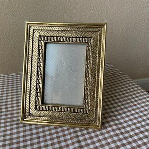 The Weston Gallery Gold Picture Frame For 3.5'' x 5'' Photo Carved Greek Key
